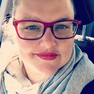 Meet your Posher, Cynthia